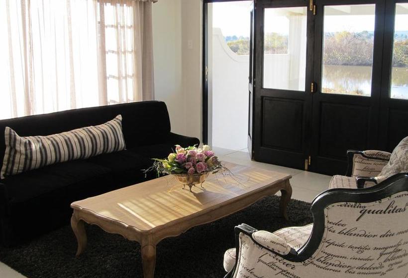 مبيت وإفطار La Riviera Boutique Guesthouse & Spa