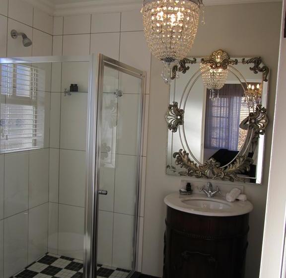 مبيت وإفطار La Riviera Boutique Guesthouse & Spa