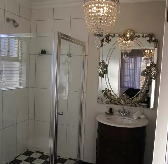 ベッドアンドブレックファースト La Riviera Boutique Guesthouse & Spa