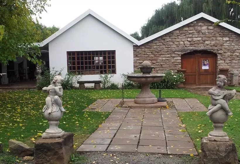 ベッドアンドブレックファースト La Riviera Boutique Guesthouse & Spa