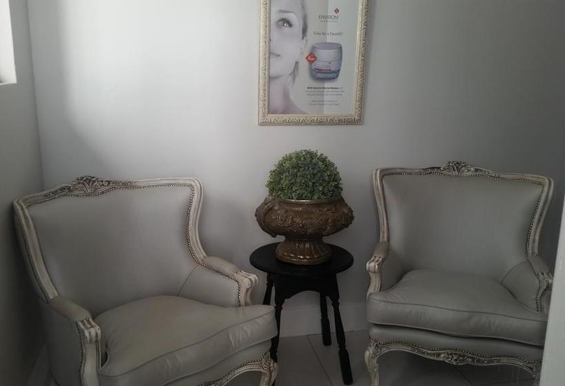 مبيت وإفطار La Riviera Boutique Guesthouse & Spa