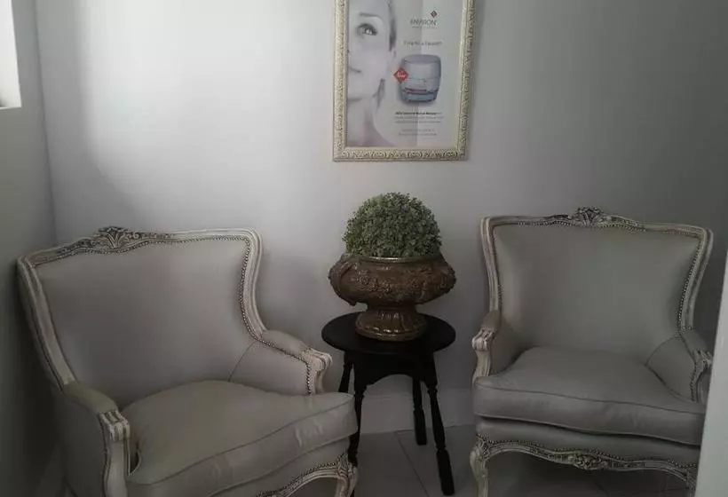 ベッドアンドブレックファースト La Riviera Boutique Guesthouse & Spa