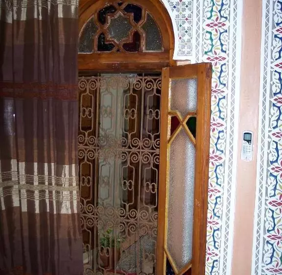 تختخواب و صبحانه Riad Benchekroun