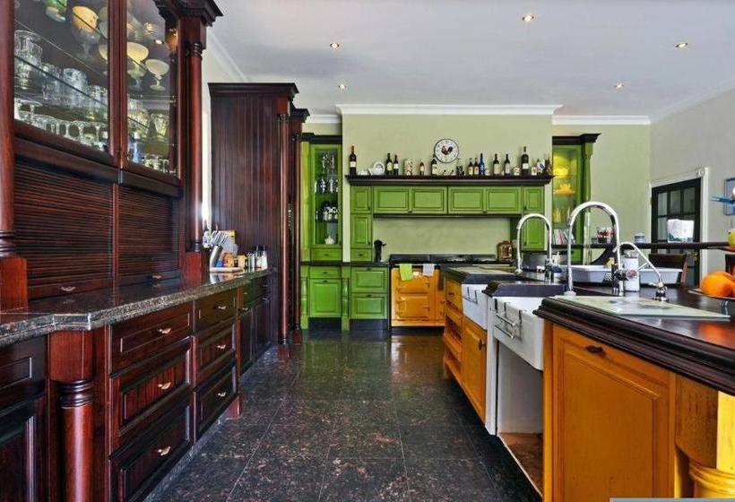 민박 Ridgemor Villa