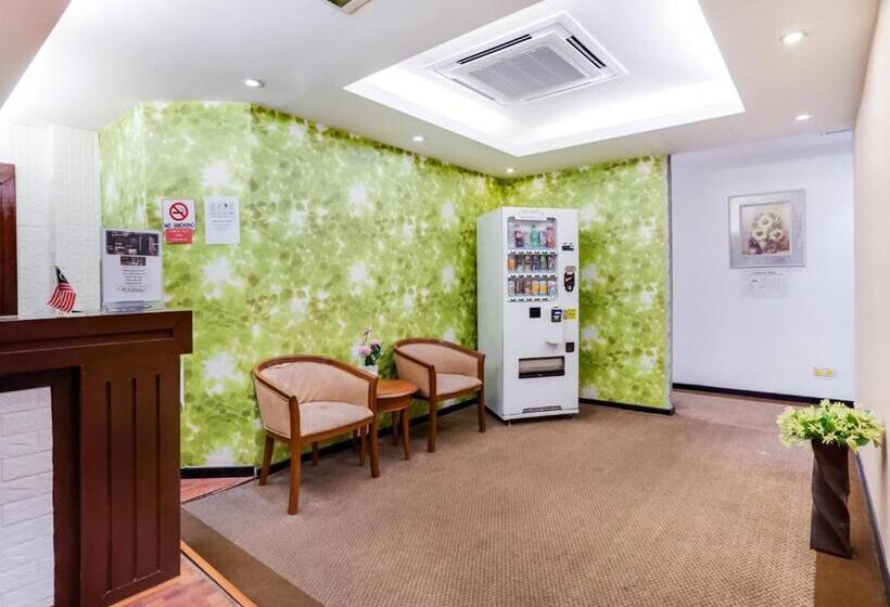 Bjorn Boutique Hotel Taman Danau Desa