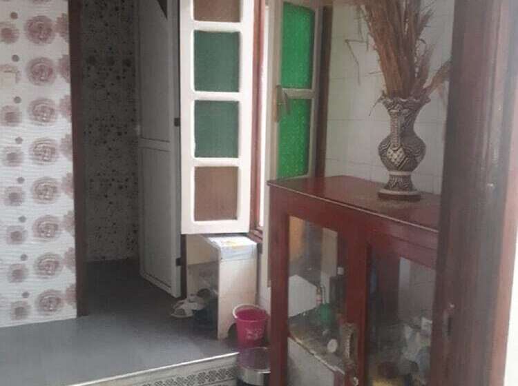 Отель Hôtel Des Touristes