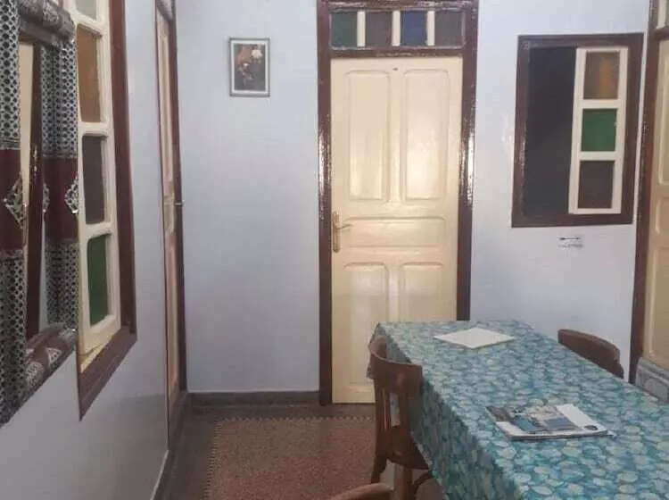 هتل Hôtel Des Touristes