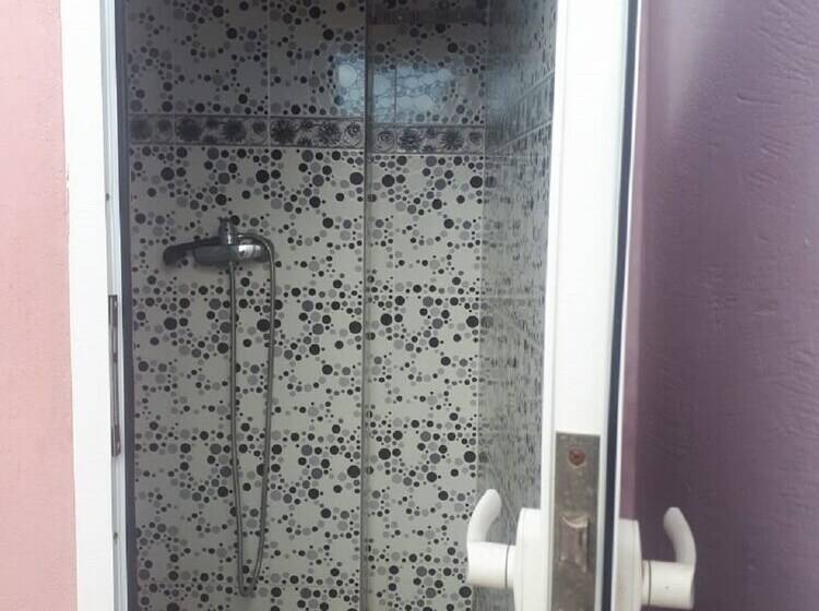 Отель Hôtel Des Touristes