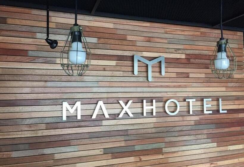 Max Hotel Subang Jaya