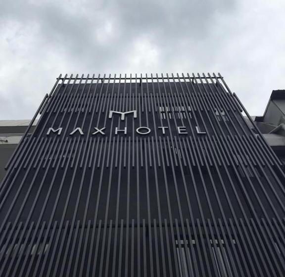 Max Hotel Subang Jaya