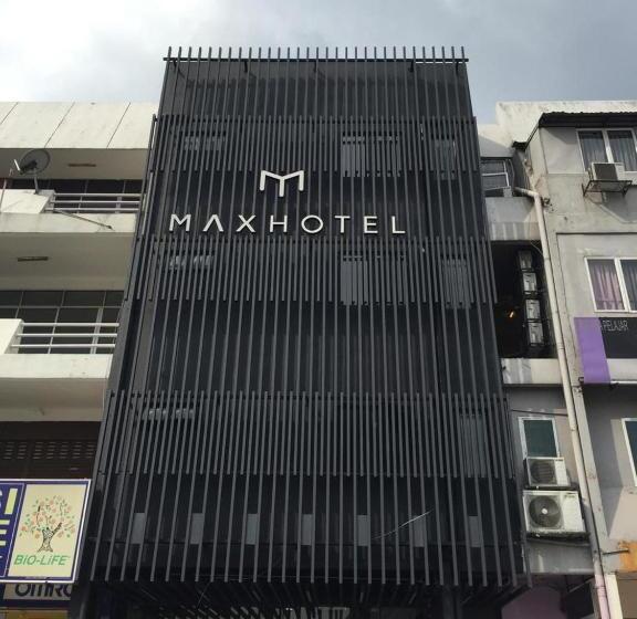 Max Hotel Subang Jaya