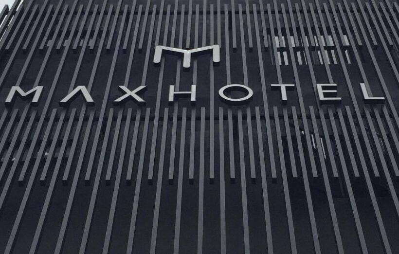 Max Hotel Subang Jaya