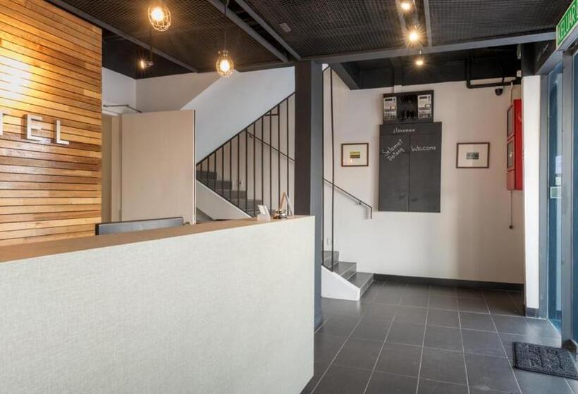 Max Hotel Subang Jaya