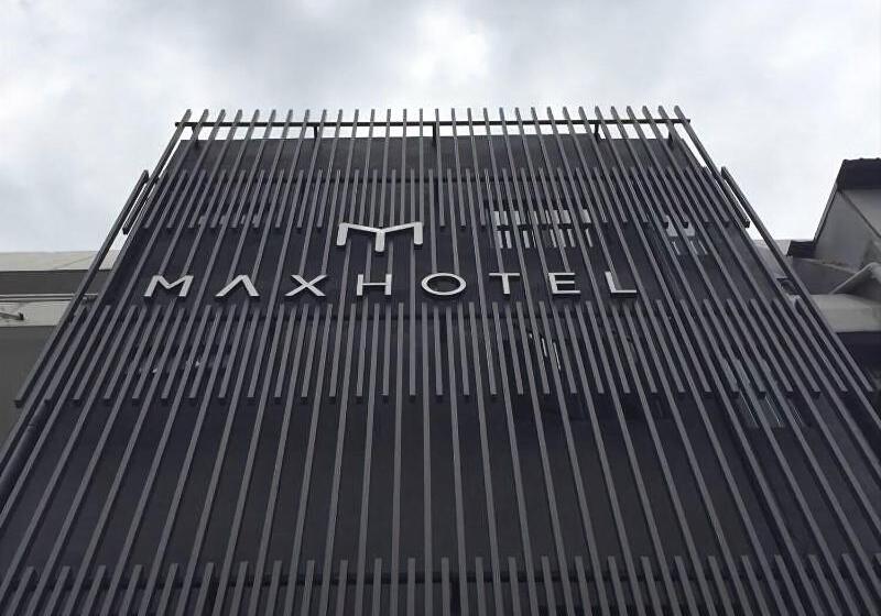 Max Hotel Subang Jaya
