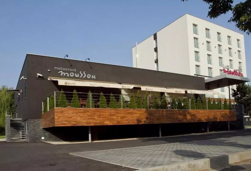 Hotel Mousson