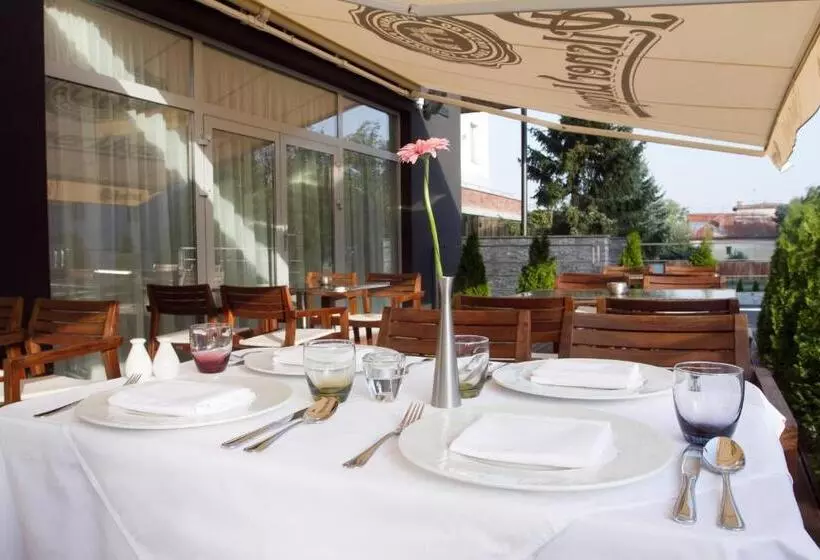 Hotel Mousson