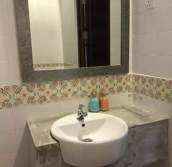 ホテル Rangoon Residence