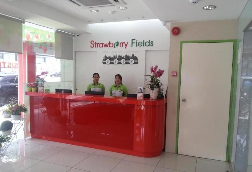 Hotel Strawberry Fields