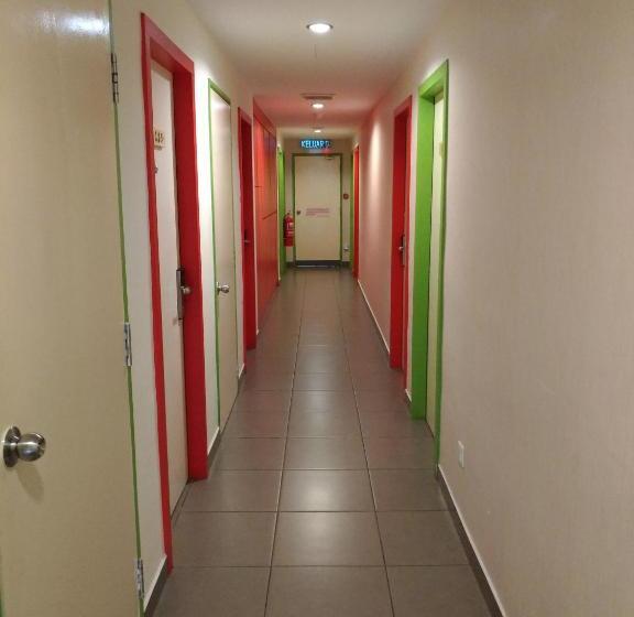 Hotel Strawberry Fields