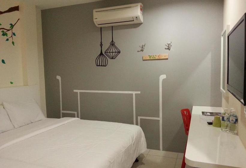 Hotel Strawberry Fields