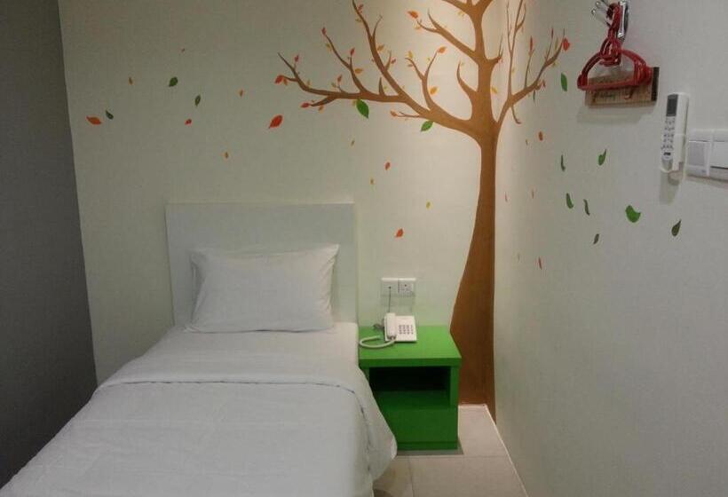 Hotel Strawberry Fields