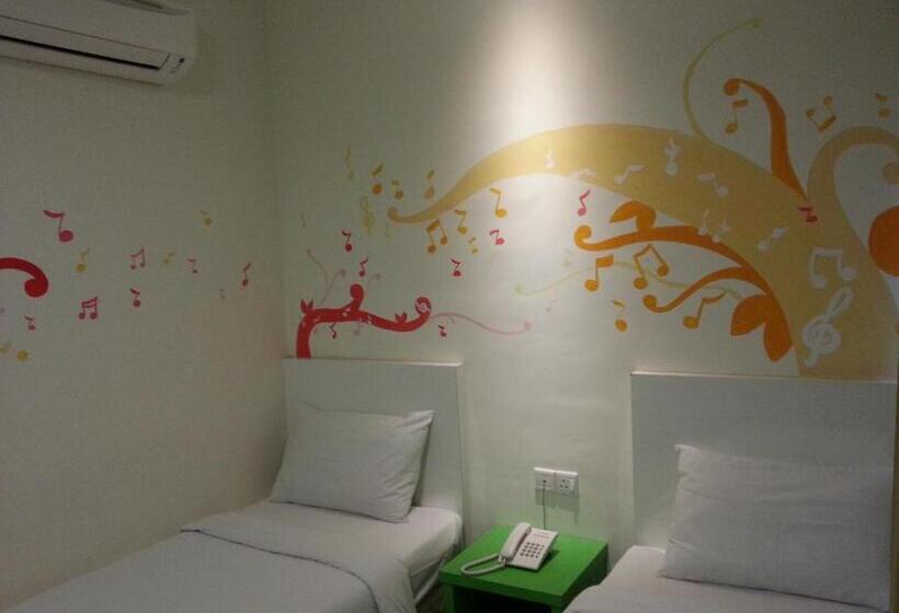 Hotel Strawberry Fields