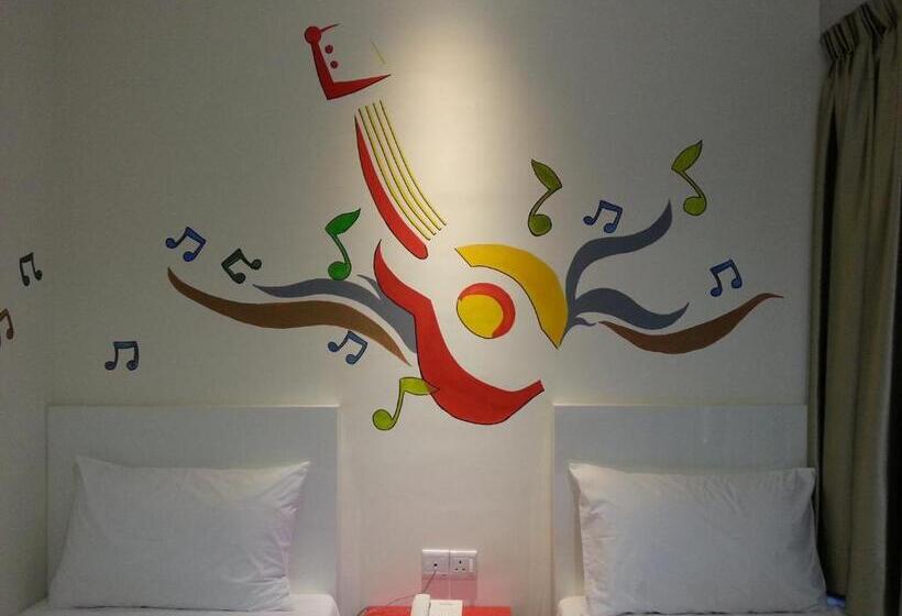 Hotel Strawberry Fields