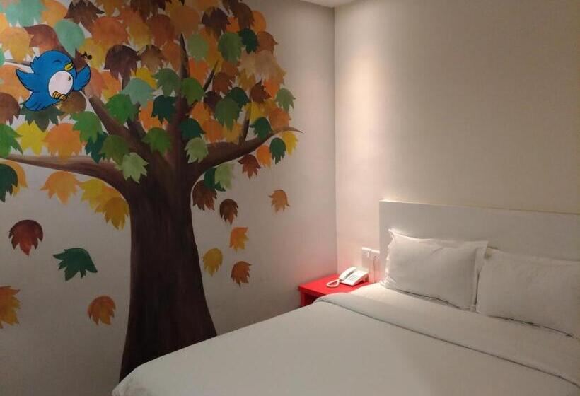 Hotel Strawberry Fields