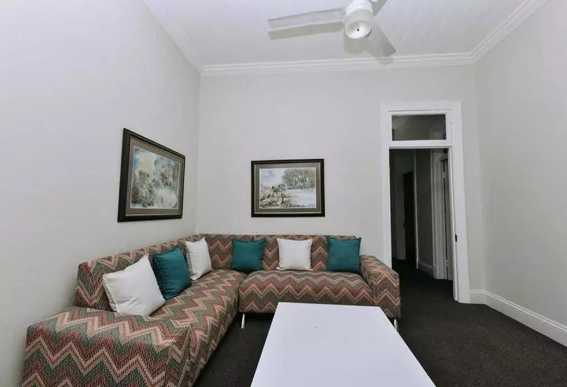 Madeline Grove Bed & Breakfast