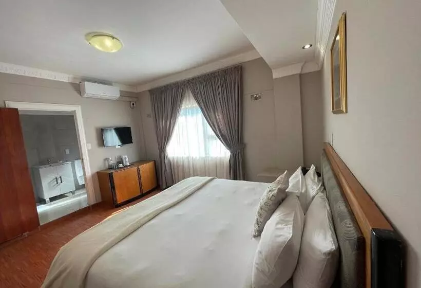 Ngwenya Hotel & Conference Centre