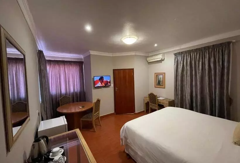 Ngwenya Hotel & Conference Centre