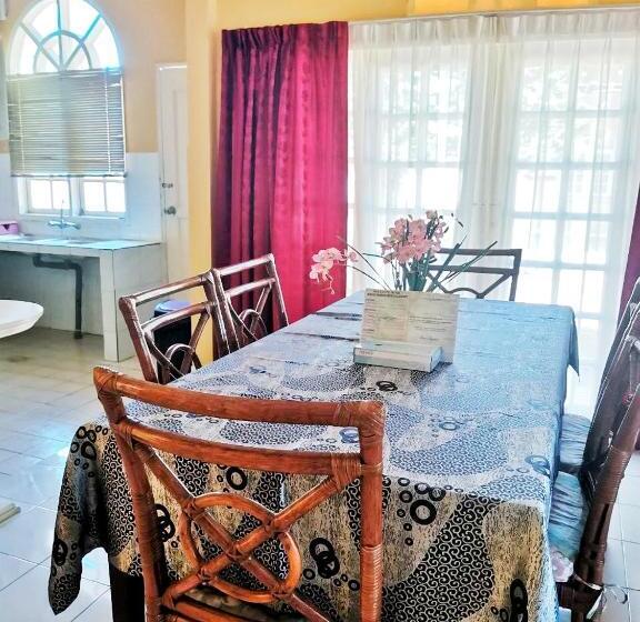 Rumbia Resort Villa Paka