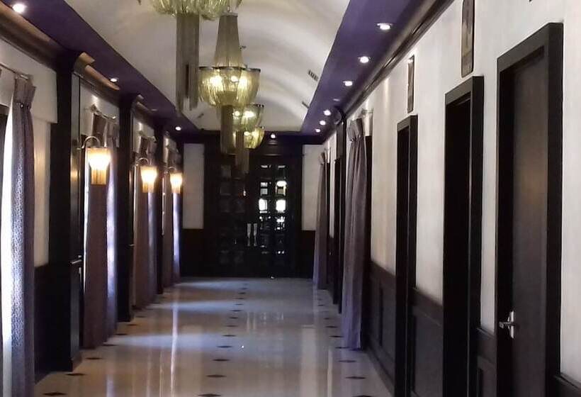 Hotel Mirage Express