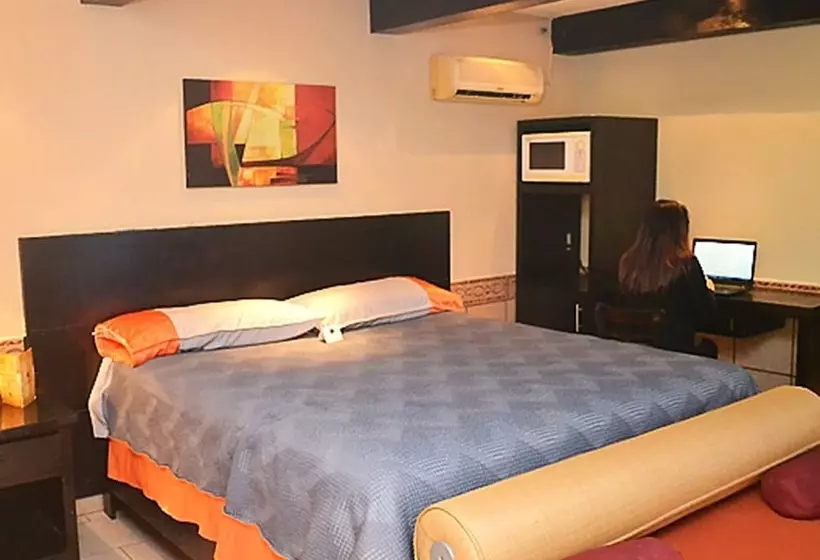 Hotelli Mirage Express