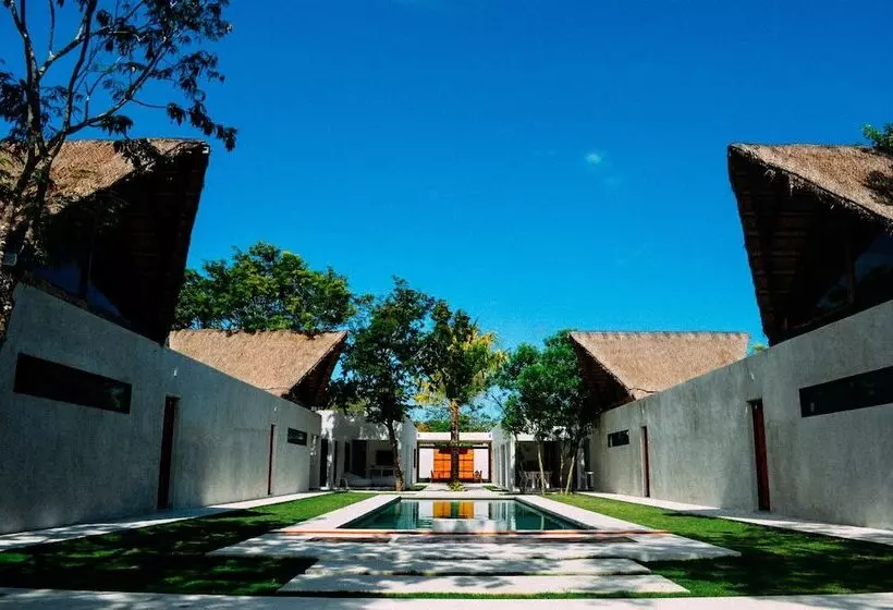 هتل Aqua Viva Tulum