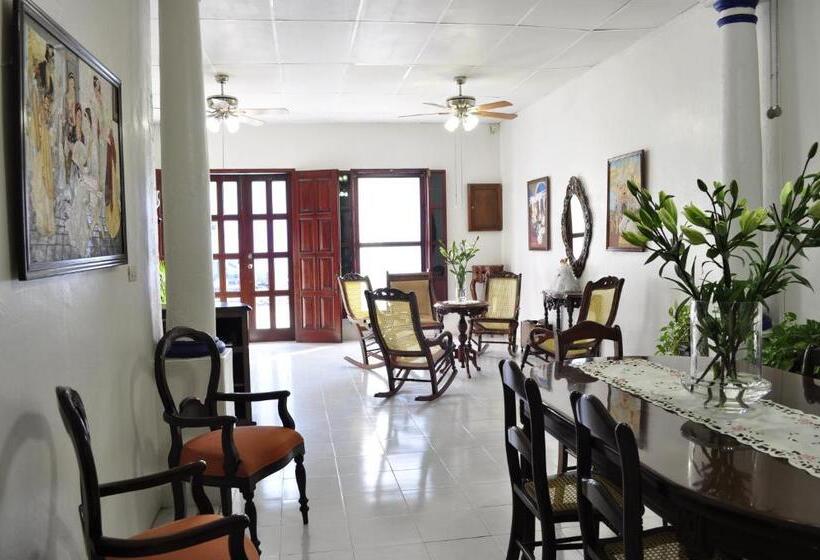 Отель Casa Blanca By Rotamundos