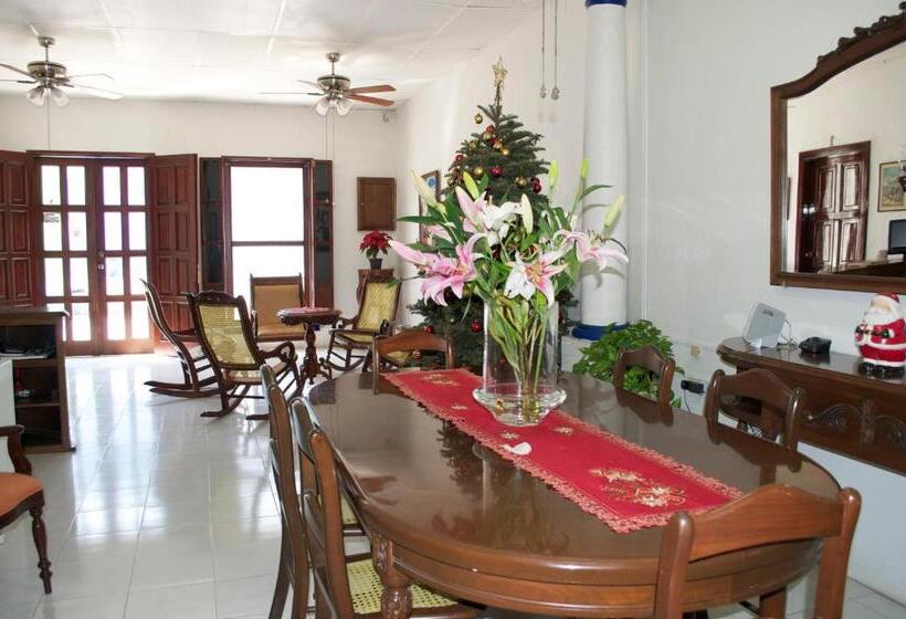 Отель Casa Blanca By Rotamundos