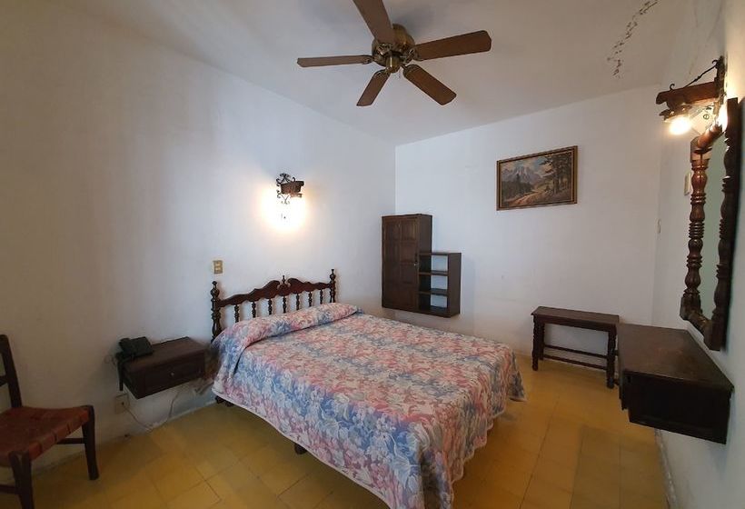 בית מלון כפרי Colonial Restaurante & Bar