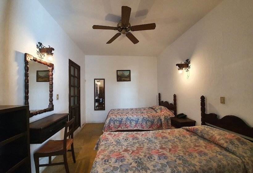 בית מלון כפרי Colonial Restaurante & Bar