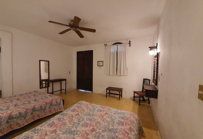 בית מלון כפרי Colonial Restaurante & Bar