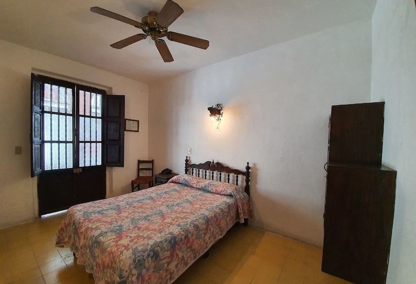 בית מלון כפרי Colonial Restaurante & Bar