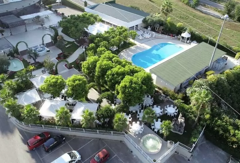 Edra Palace Hotel & Ristorante