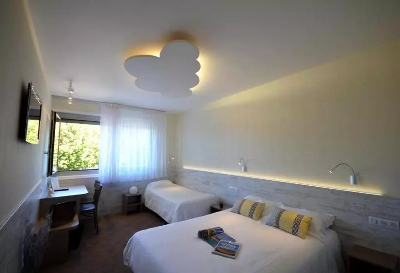 ホテル Hôtel Poste Et Champanne