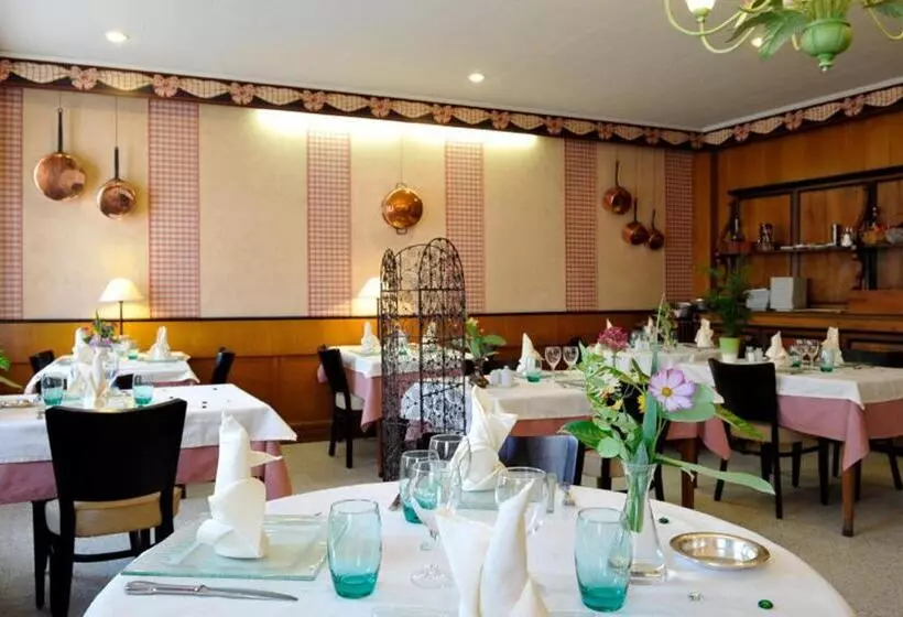 ホテル Hôtel Poste Et Champanne