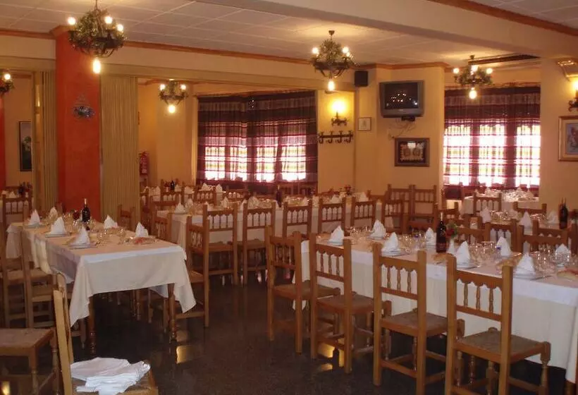 Hotelli Mesón El Castillo