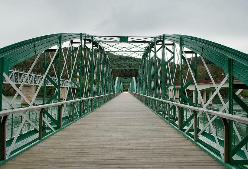 Отель Porto Do Barqueiro