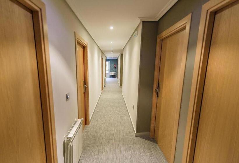 Отель Porto Do Barqueiro