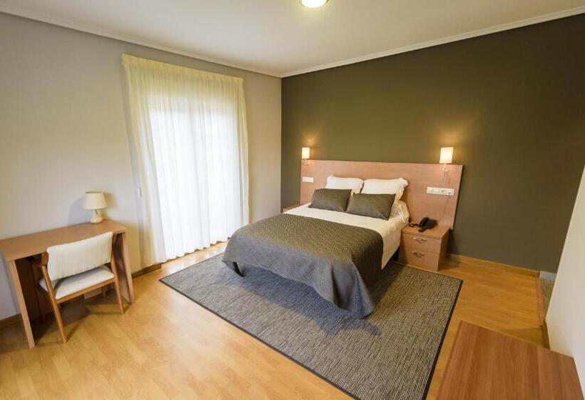 Отель Porto Do Barqueiro