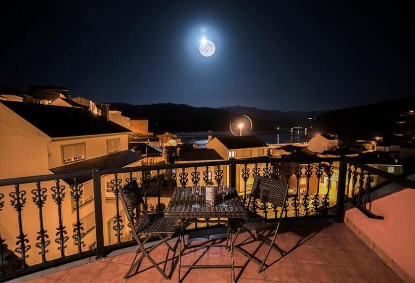 Отель Porto Do Barqueiro