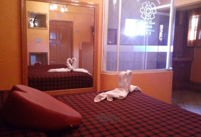 ホテル Real Azteca